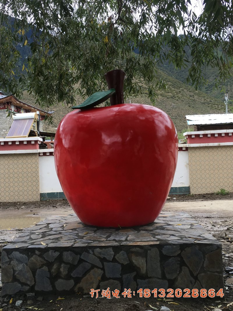 玻璃钢仿真红苹果景观雕塑