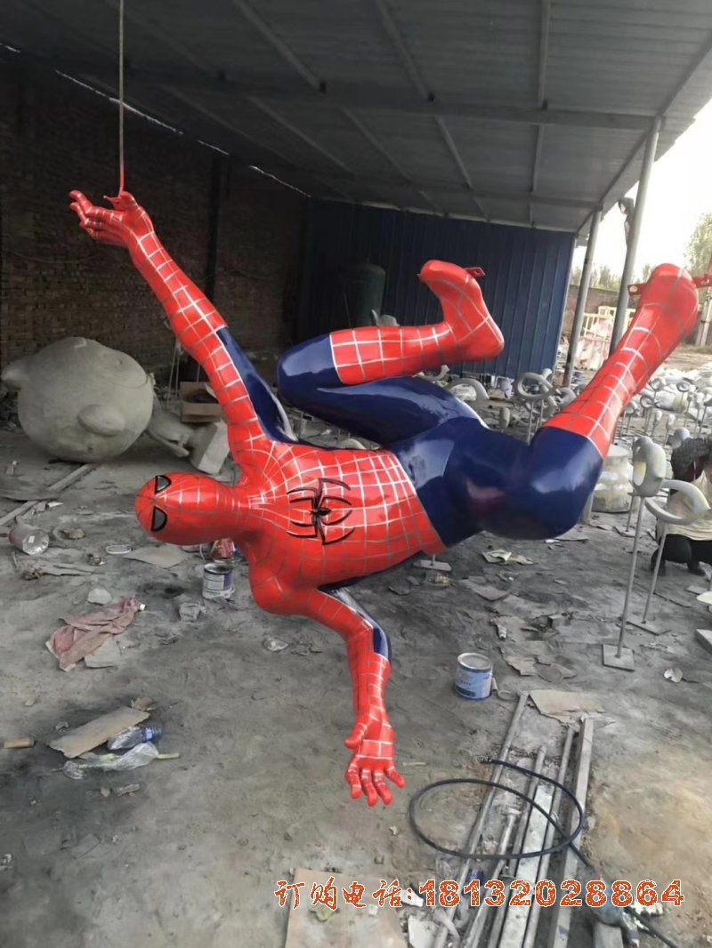 玻璃钢腾空跃起蜘蛛侠雕塑
