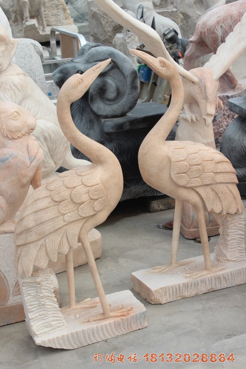 晚霞红仙鹤雕塑公园动物石雕 