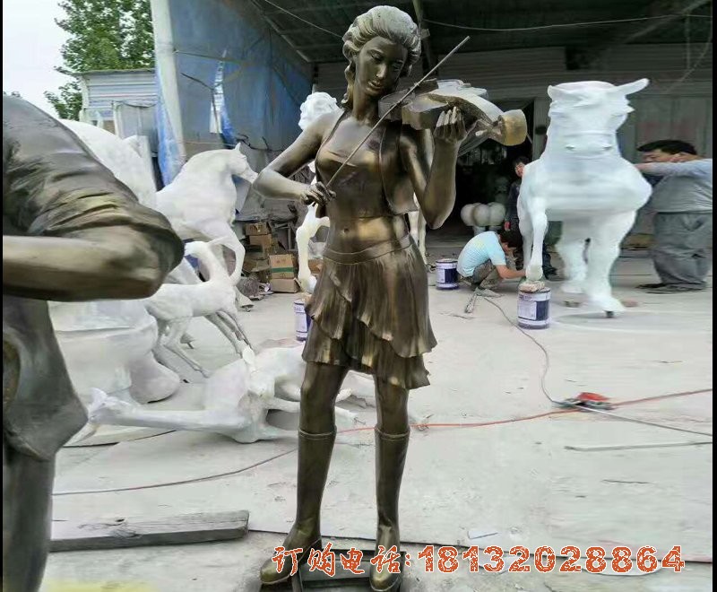 玻璃钢仿铜拉小提琴的女孩 步行街人物雕塑