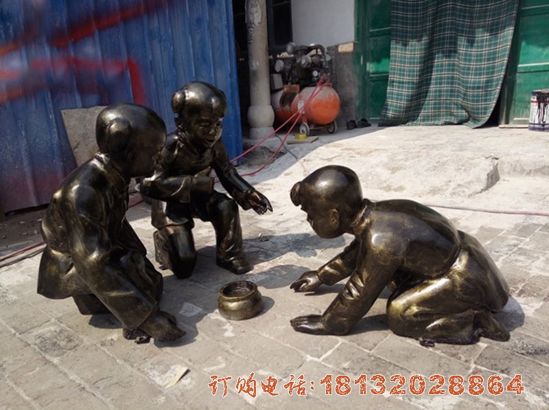 斗蛐蛐的古代儿童雕塑玻璃钢仿铜人物雕塑摆件