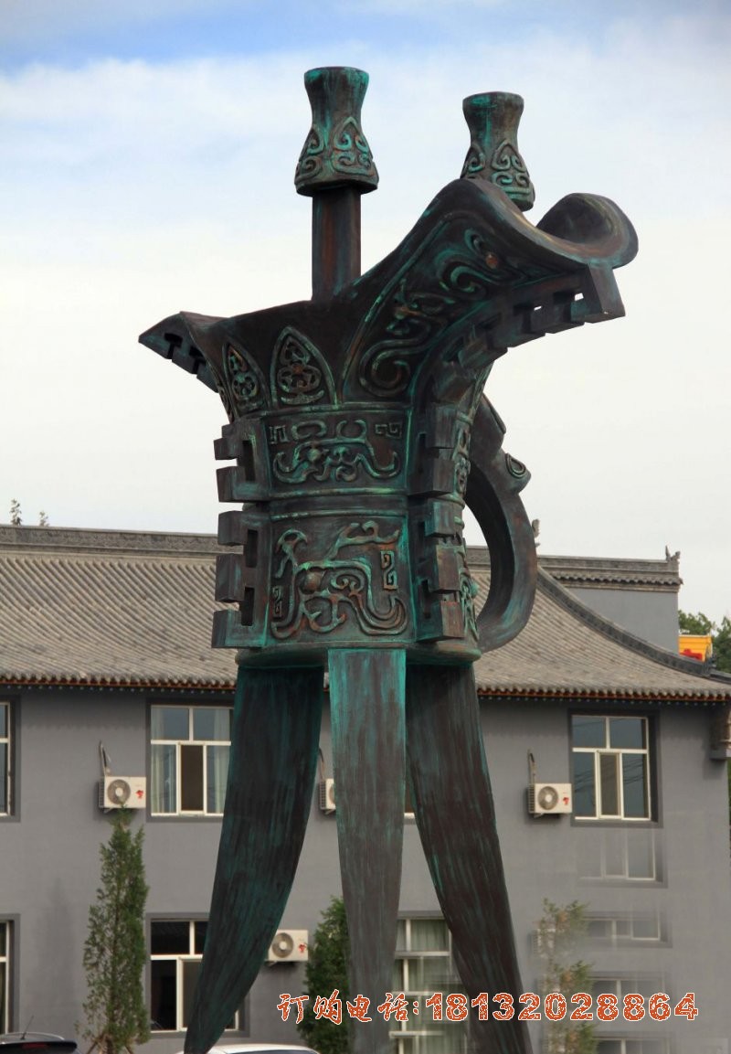 青铜大型酒樽雕塑