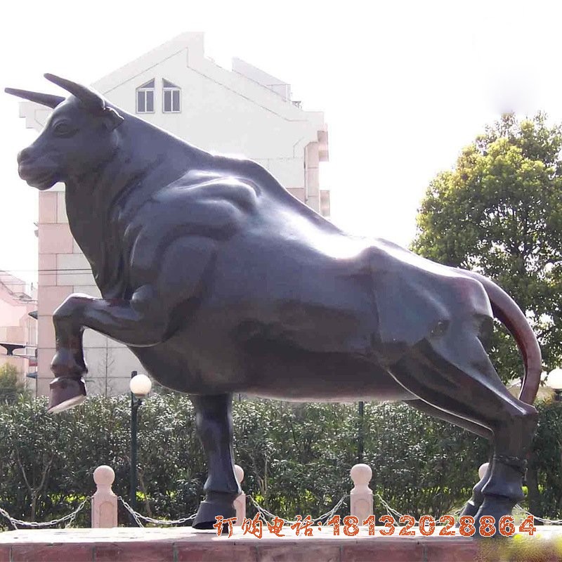 广场铜雕牛