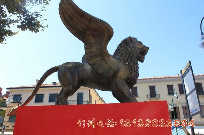 铸铜欧式飞狮雕塑