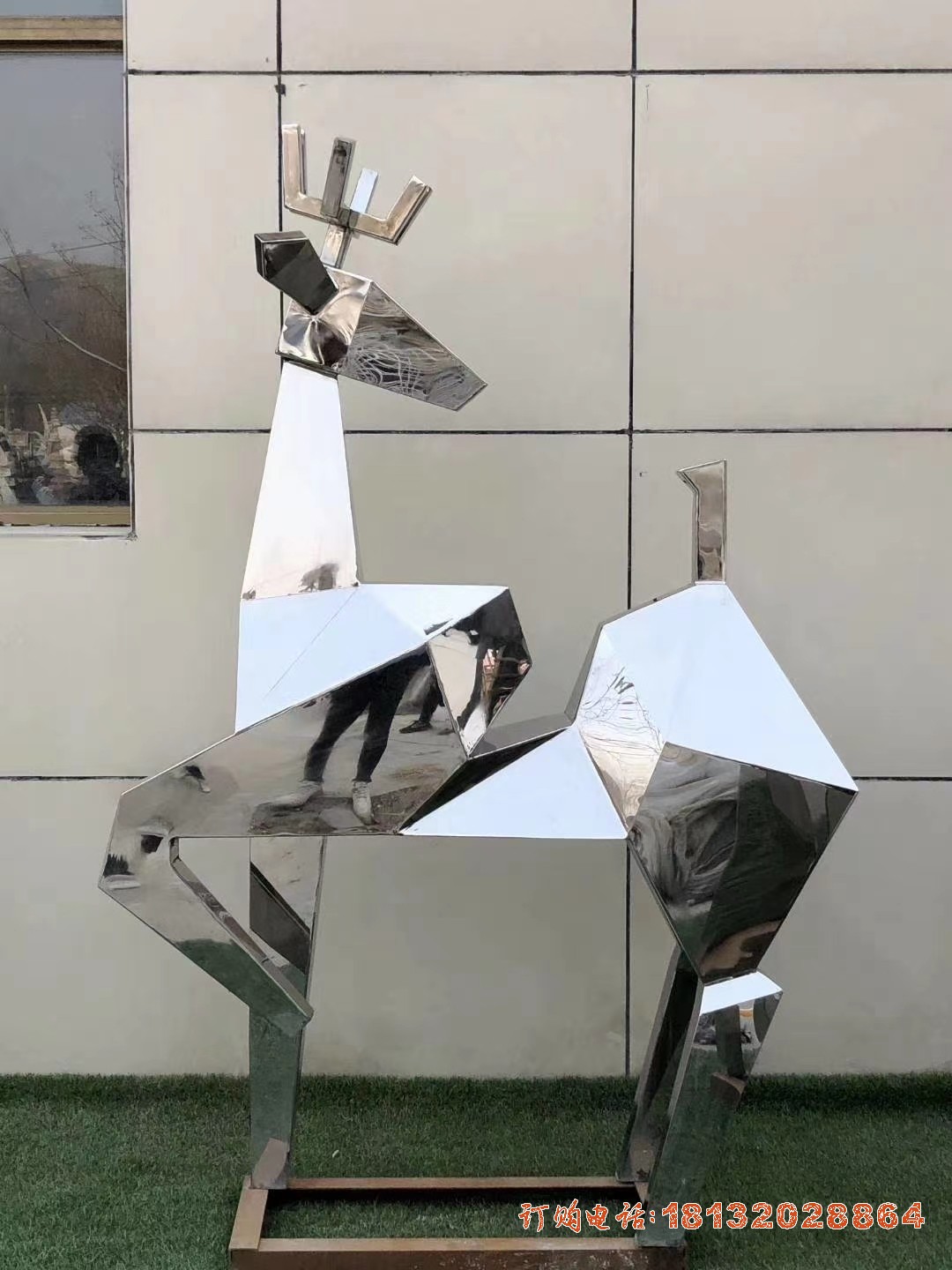 不锈钢镜面几何鹿雕塑
