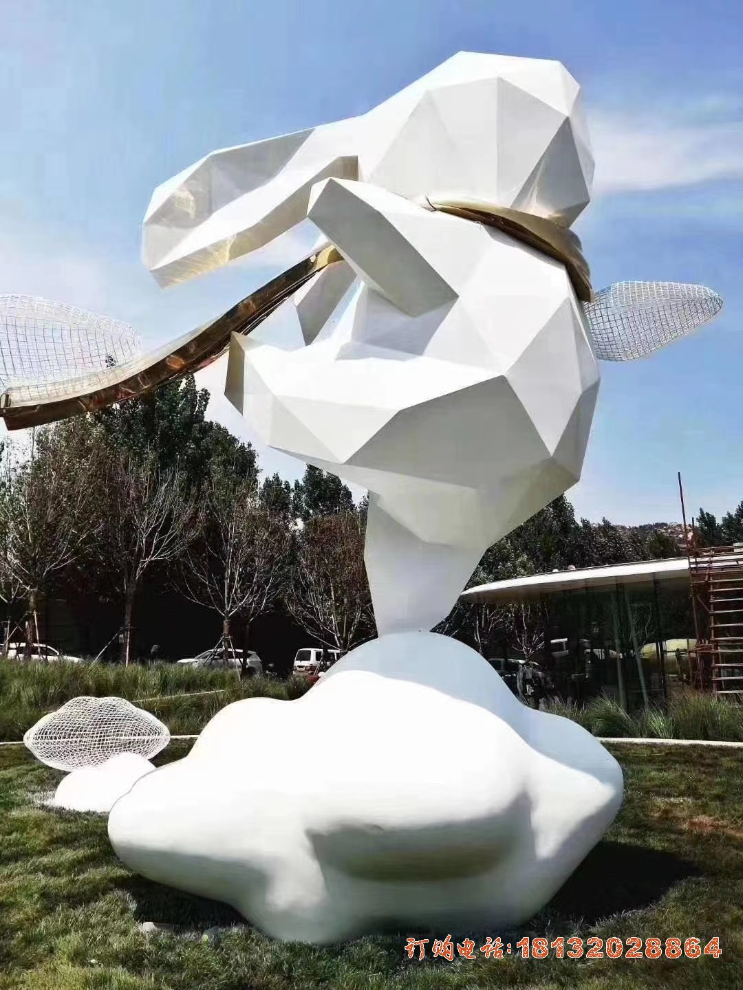 不锈钢几何兔子景观雕塑