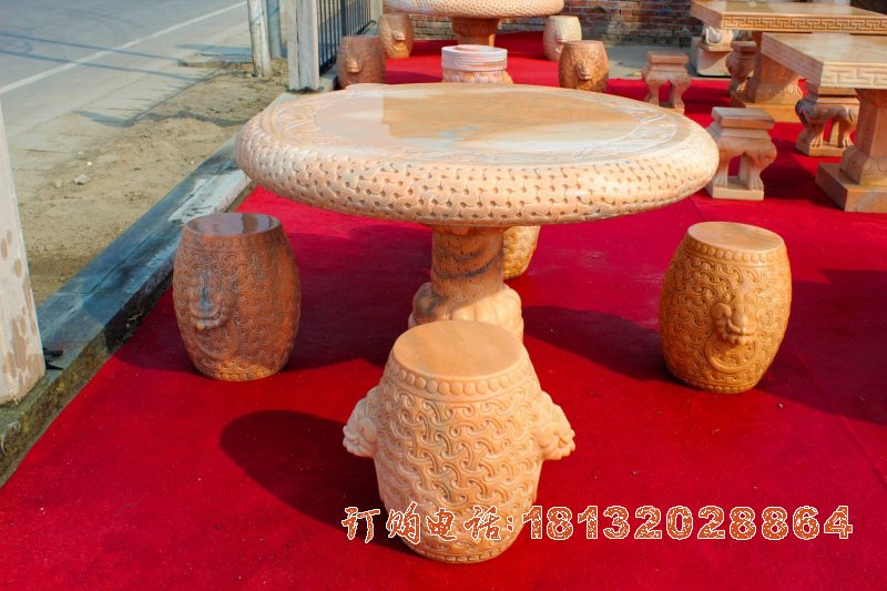 圆形石雕桌凳