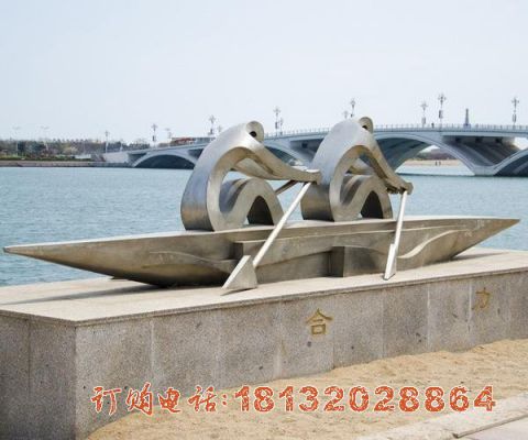 抽象划船人物雕塑