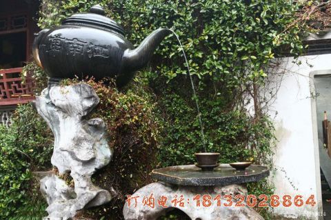 公园流水茶壶铜雕