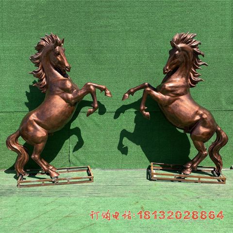 铜雕立桩马